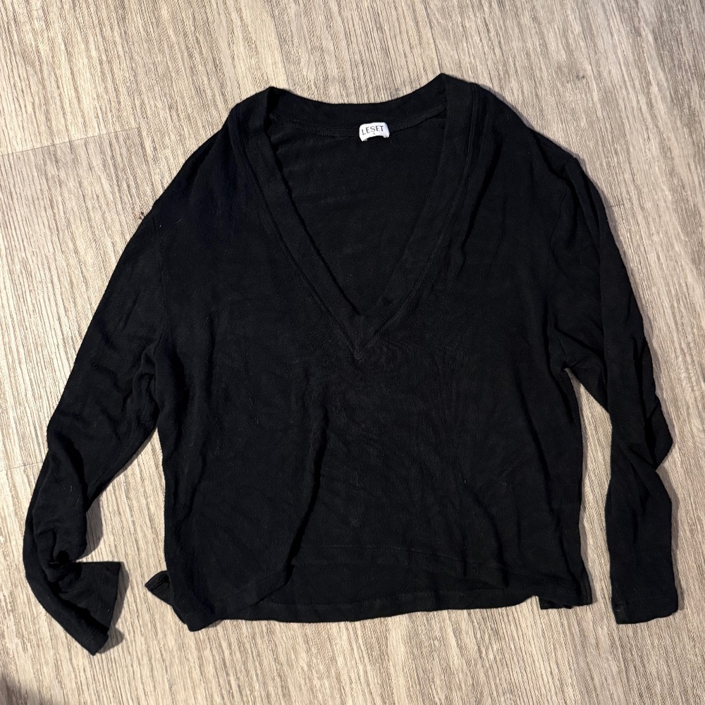 Leset v neck sweater